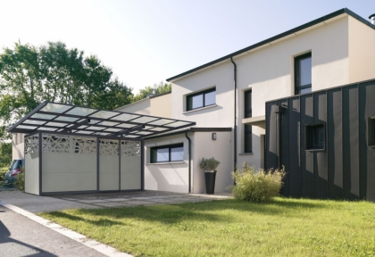 Carport pour maison contemporaine