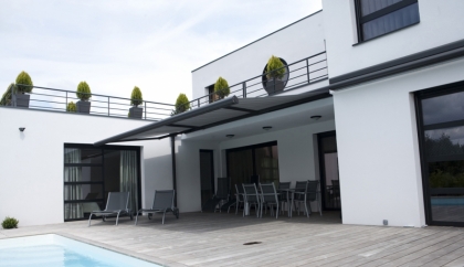 Store maison avec piscine